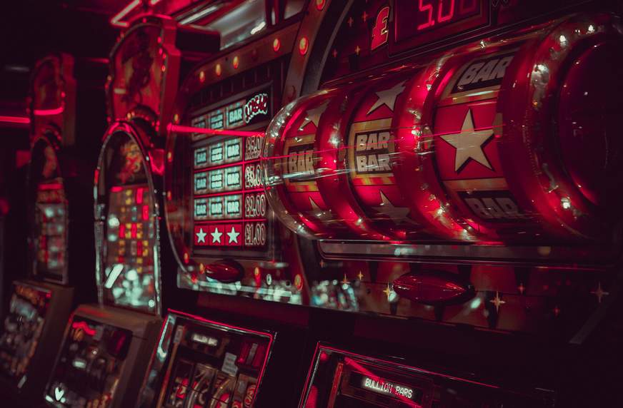 Live Casino Games vs. RNG-Based Games: Which is Right for You? Live Casino Games vs. RNG-Based Games: Which is Right for You?